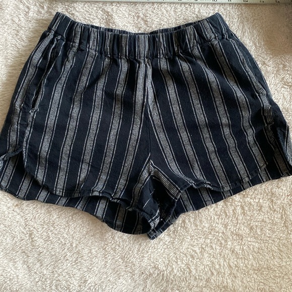 Brandy Melville Pants - 4/$10 Brandy Melville Pull On Shorts cotton